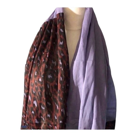 CODELLO Too Beautiful Women’s Solid Purple And Subtle Animal Print Cotton Scarf - Picture 3 of 10
